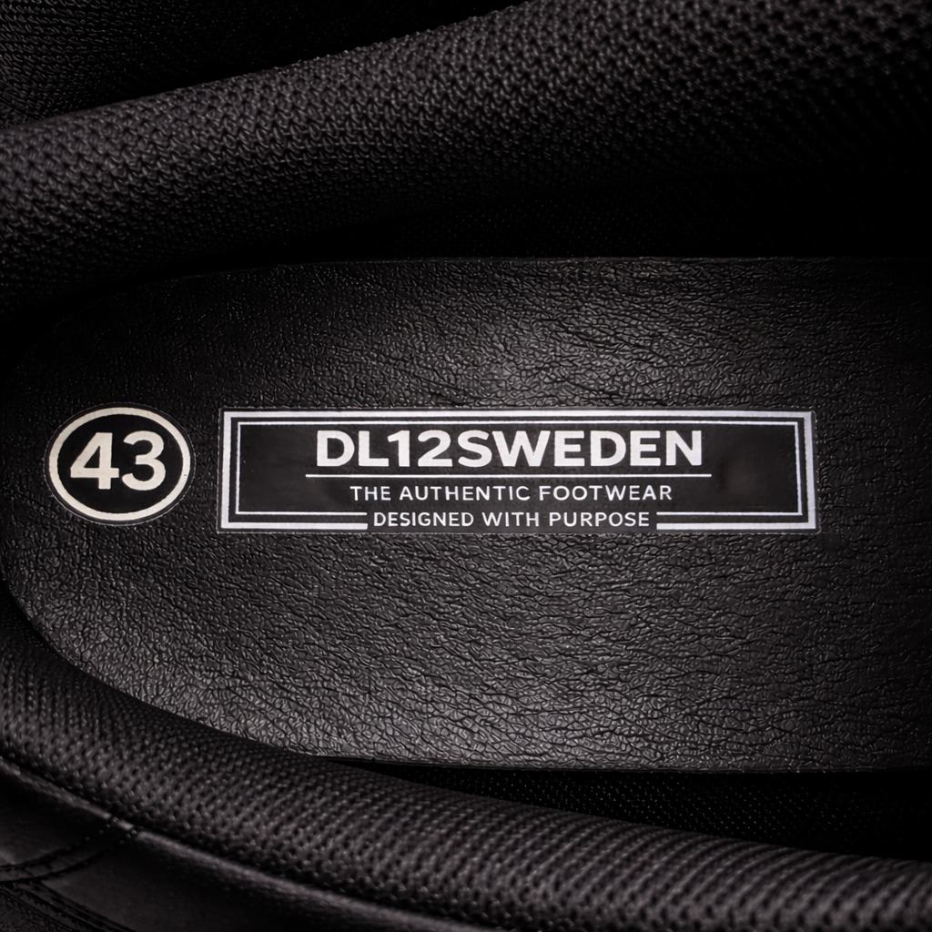 DL12 Black Classic